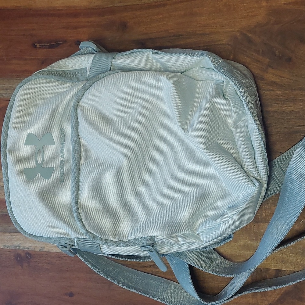 NWT Under Armour Loudon Crossbody Bag